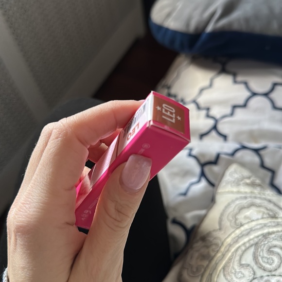 JEFFREE star velour liquid lipstick - Picture 2 of 3